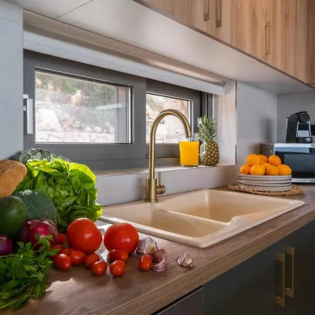 Orion Τσουκαλάδες