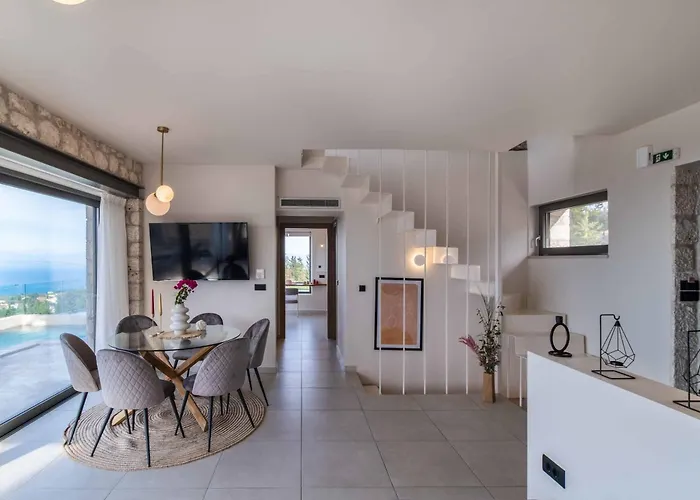 Vilă Orion Tsoukaládhes